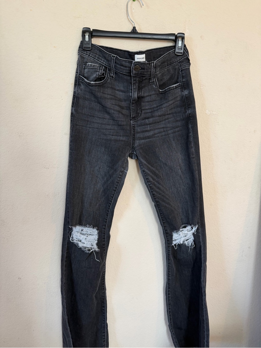 Francesca’s Women’s Distressed High-Rise Flare Jeans - Black